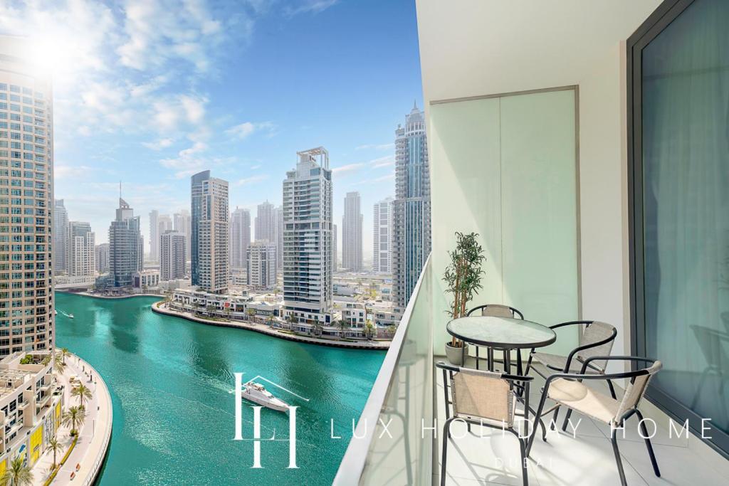 Lux Contemporary Suite With Full Marina View 6 Dubai Exterior foto